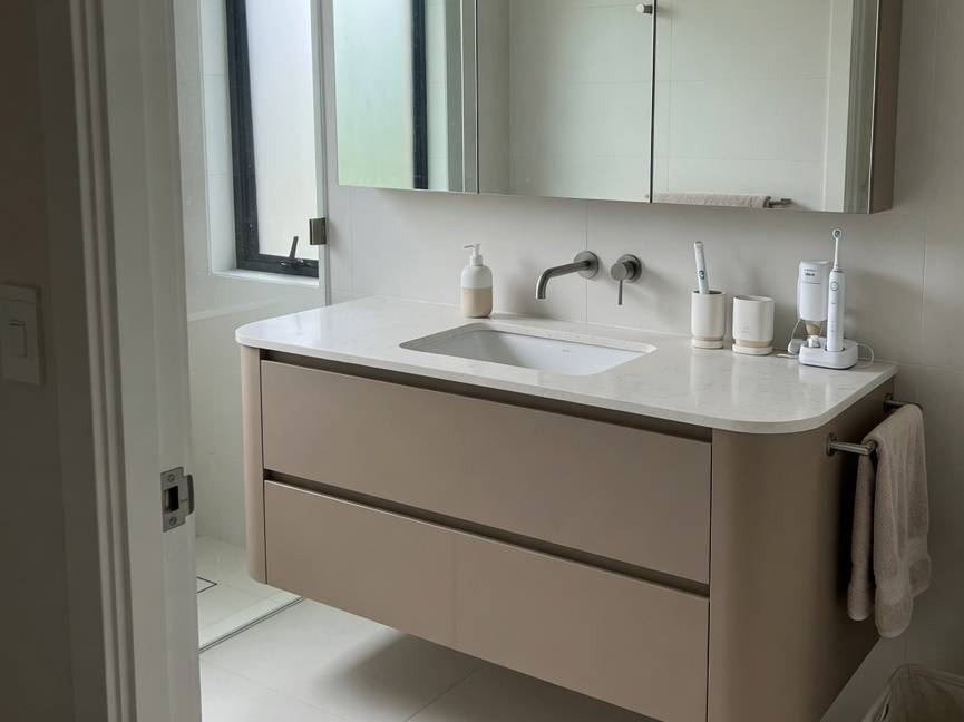 Bathroom cabinet makers Melbourne